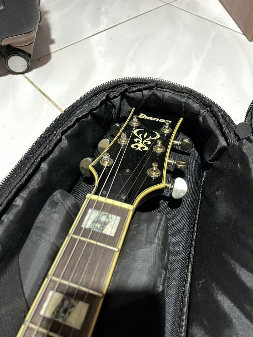 Ibanez AR420 Violin Sunburst (Category: Musical Instruments) located in Cavite. Submitted by yanney027 (Listing ID 1430134015, Image 2). Description: More details here: https://www.ibanez.com/eu/products/detail/ar420_4l_04.html.