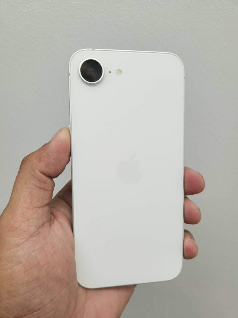 Iphone16e (Category: iPhone 16 Series) located in Pasig City. Submitted by ijamgadgets (Listing ID 1430112213, Image 3). Description: Iphone 16e good as new 256gb Factory unlocked 100batt health With box same imei 📌we do cod in metro manila and near provinces just add sf only 📌can visit in my store at greenhills shopping center 📌we do LBC transaction 📌we accept credit card in store 📌for fast transaction make acall 09291593032/09297180543.