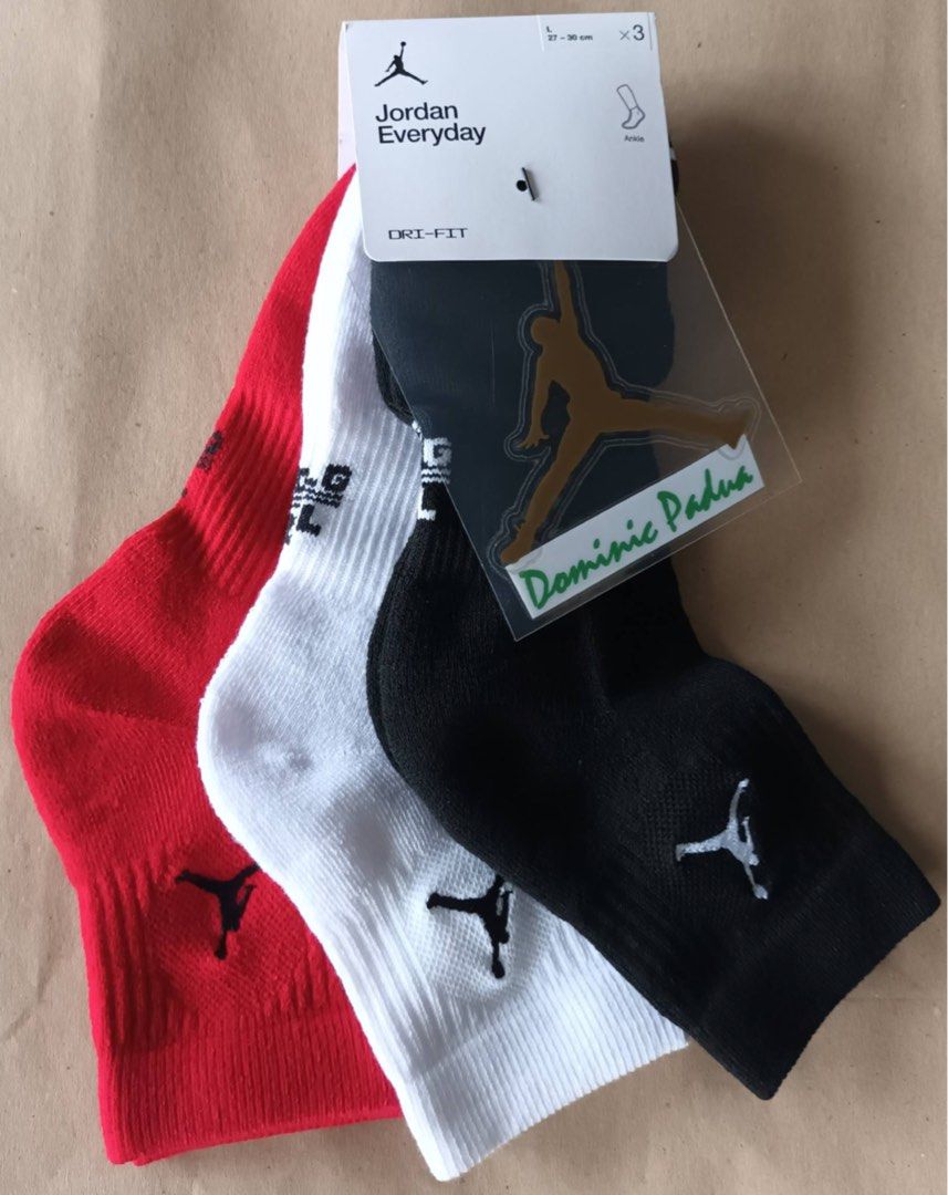 Jordan Ankle Socks - TRICOLOR (Category: Socks) located in Paranaque City. Submitted by amazondrake (Listing ID 1430115251, Image 1). Description: Jordan Ankle socks (TRICOLOR) available in size : S, M, L & XL [subject to size availability] 3pairs/set — @750 / set BELOW SRP of 995/set *also selling per 300/pair AVAILABLE ONHAND FIXED PRICE NO MORE LAST PRICE via LBC or Lalamove delivery fee is at buyers expense .