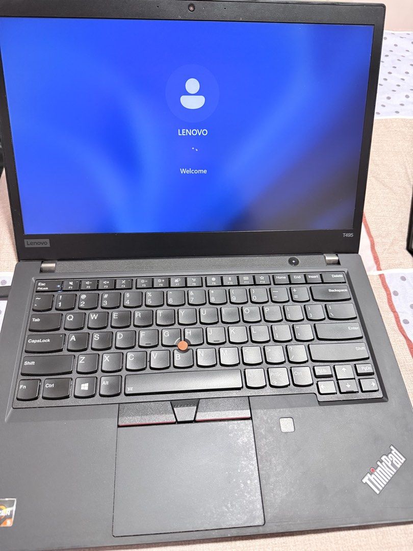 Lenovo ThinkPad T495 Laptop420615351320586244