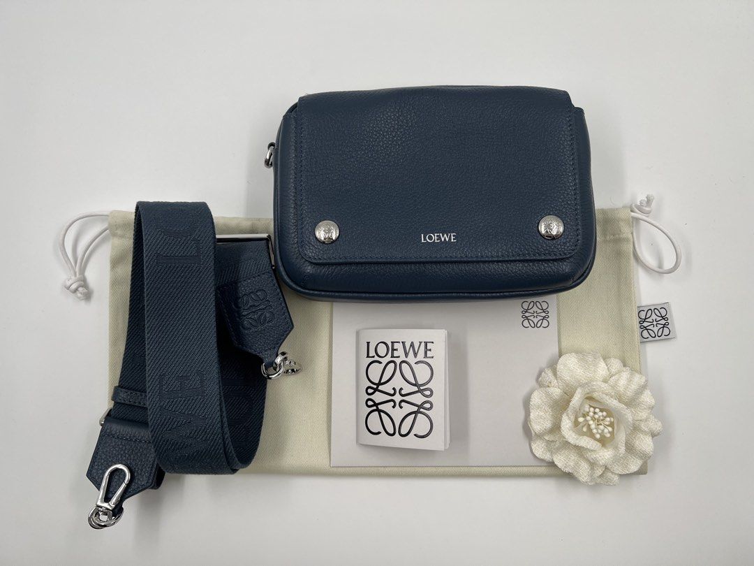 ⚜️Loewe Pebble ✦ Messenger Bag (Category: Luxury Bags & Wallets) located in Makati City. Submitted by 90sangel (Listing ID 1430209027, Image 1). Description: •Item: Loewe Pebble Messenger bag supple grained leather •Size: Small 4.9" x 7.9" •Condition: Unworn. No issue *Includes box, dustbag, cards and paperbag. Giftable! also available in black 🖤.
