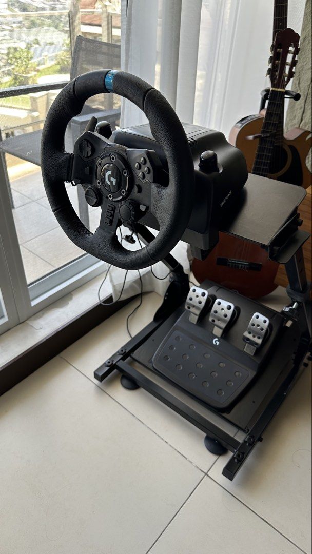 Logitech G923 steering wheel and pedals with stand, Video Gaming ...