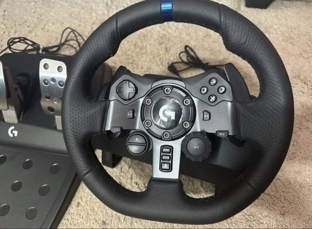 Logitech G923 Steering Wheel and Pedals, Video Gaming, Video Game ...