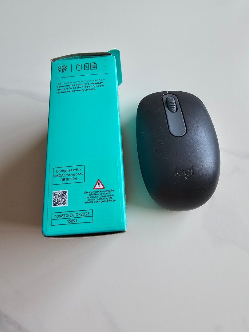 Logitech M196 Bluetooth Mouse - Brand New445937183517593602