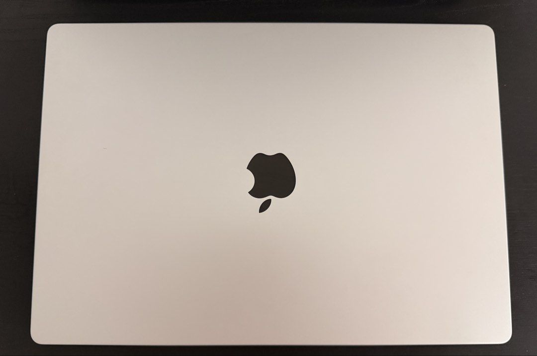 M4 Pro Apple MacBook Pro 16 inch (2024)420616980985948163