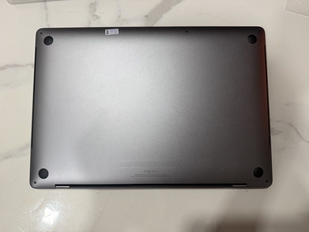 MacBook Pro 16-inch (2019)420611371870474249