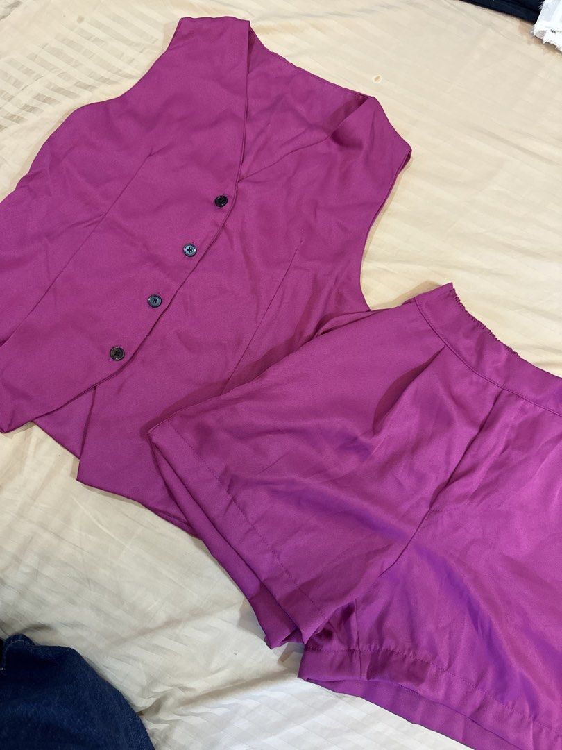 Magenta Vest and Shorts Set (Category: Sets or Coordinates) located in Davao. Submitted by therealtrader8 (Listing ID 1430120686, Image 1). Description: .