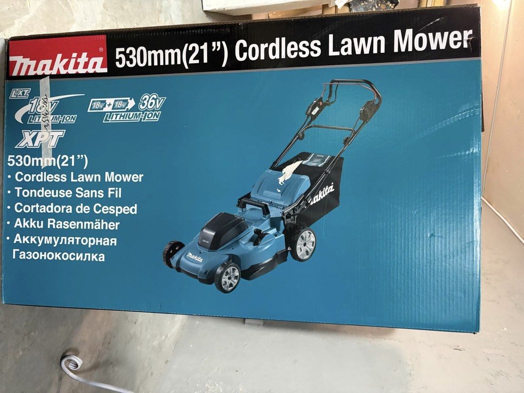 Makita 530mm (21") Cordless Lawn Mower