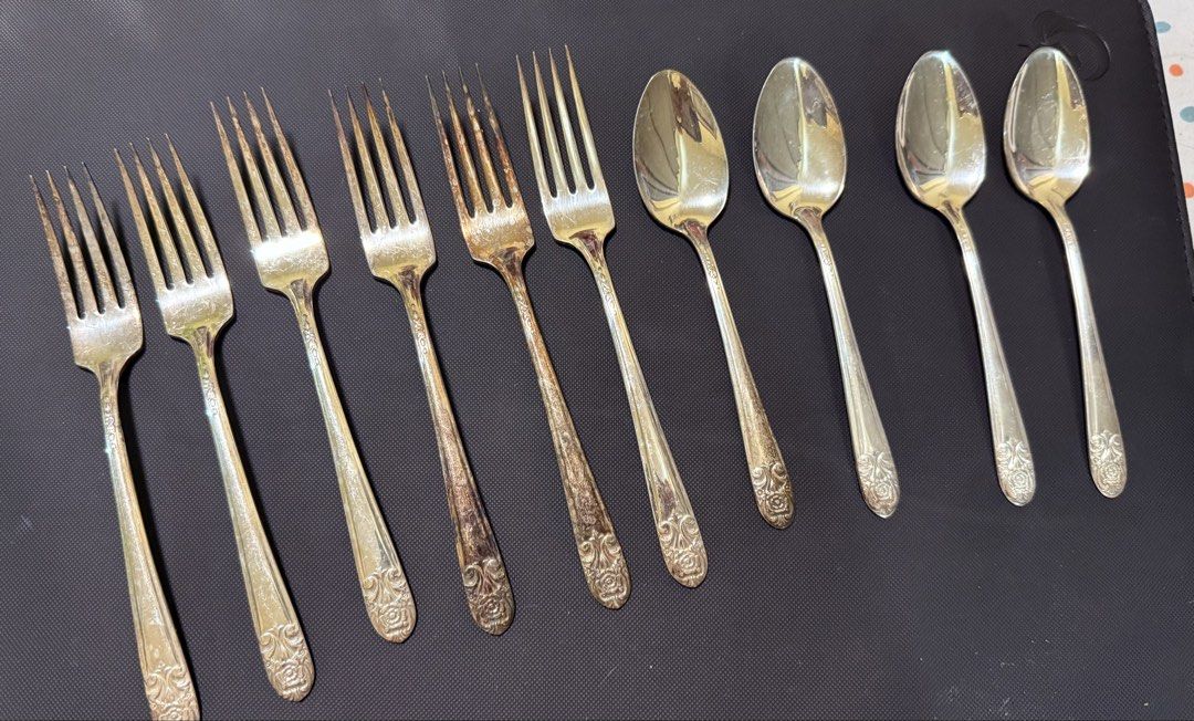 Melody Silver Plate Flatware Set (30 pcs) (Category: Dinnerware & Cutlery) located in Manila. Submitted by yourtoothfairy (Listing ID 1430199504, Image 3). Description: Vintage flatwares MELODY SILVER PLATE produced by International silver in 1954 They are silverplated , includes : 11 dinner knives 6 spoons 6 forks 4 teaspoons 2 butter knives 1 sugar spoon *all pieces need cleaning / some dinner knives have minor rust spots from storage. Please c