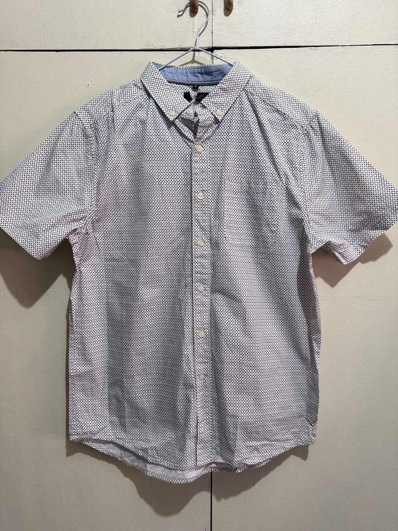 Memo Polo (Category: Tshirts & Polo Shirts ) located in Quezon City. Submitted by elleshops (Listing ID 1430077468, Image 1). Description: Never used just stored.