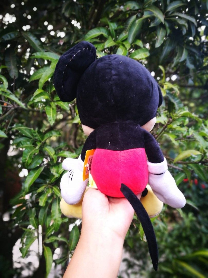 Mickey Mouse 90th Anniversary Plush Keychain (Category: Plushies & Soft Toys) located in Baguio. Submitted by boxmania (Listing ID 1430190558, Image 3). Description: From HK/UK/Dubai/Canada or Japan Surplus Box What you see is what you get No return, no exchange (random item po nakukuha ng seller sa box).