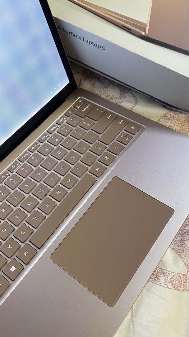 Microsoft Surface Laptop 5 - Sandstone420614549852672002