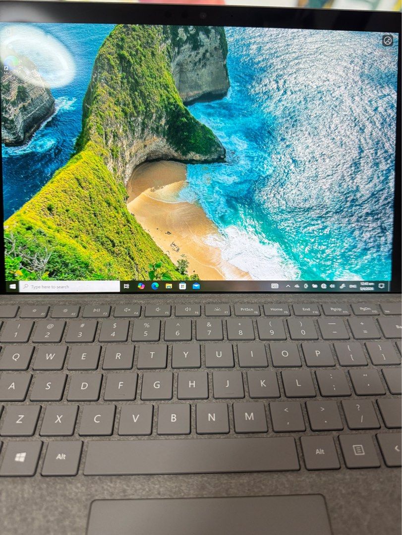 Microsoft Surface Pro 6420612164435978240