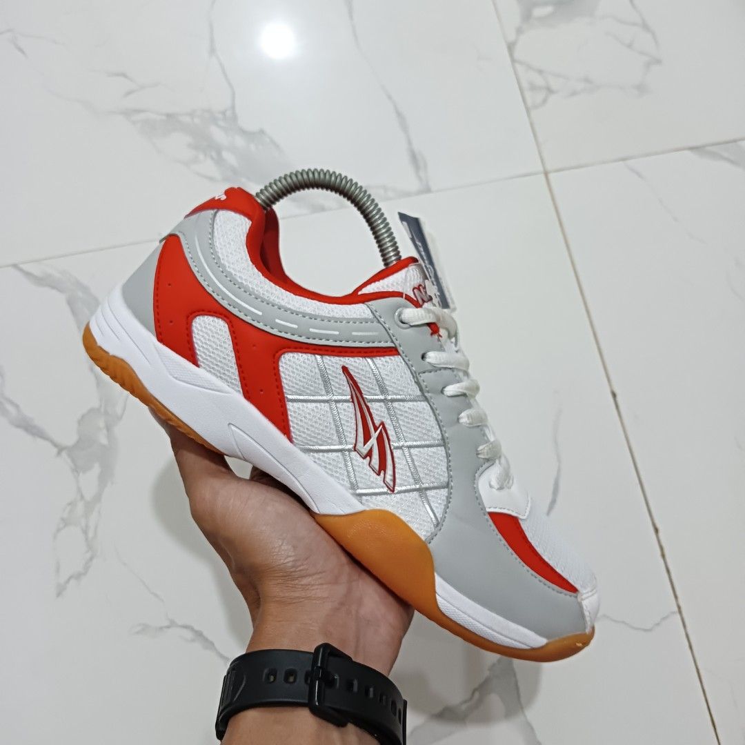 Nassau Speedweb Indoor Shoes (Category: Sneakers) located in Cebu City. Submitted by bsidethrift (Listing ID 1430082925, Image 3). Description: orig 💯 unisex size 7-7 .5 womens size 6 men's good for pickle ball, badminton new condition accepting offers .