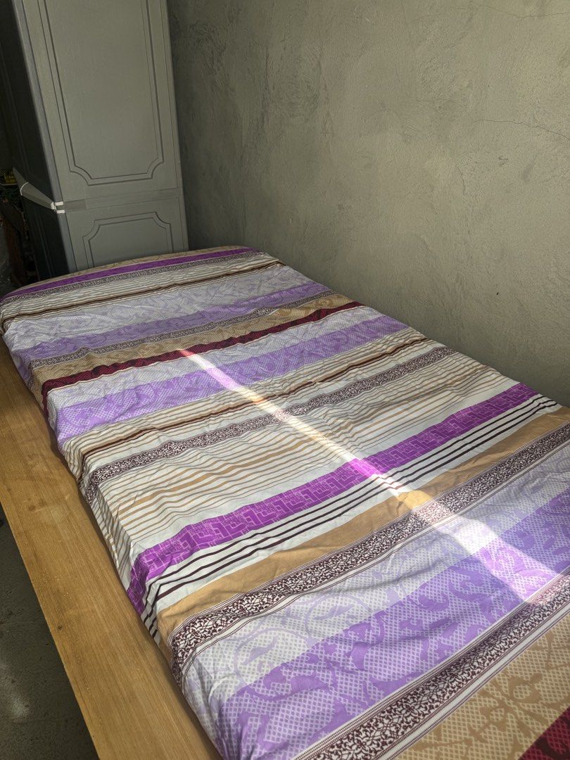 [Negotiable] Single Bed with Mattress (Category: Bed Frames & Mattresses) located in Caloocan City. Submitted by boneezytates (Listing ID 1430095598, Image 1). Description: Posting for my tita. Single bed 75h x 37l x 3w With free one bedsheet and one pillow case Negotiable. Free delivery within La Paz, Tarlac. Pick up: La Paz, Tarlac..