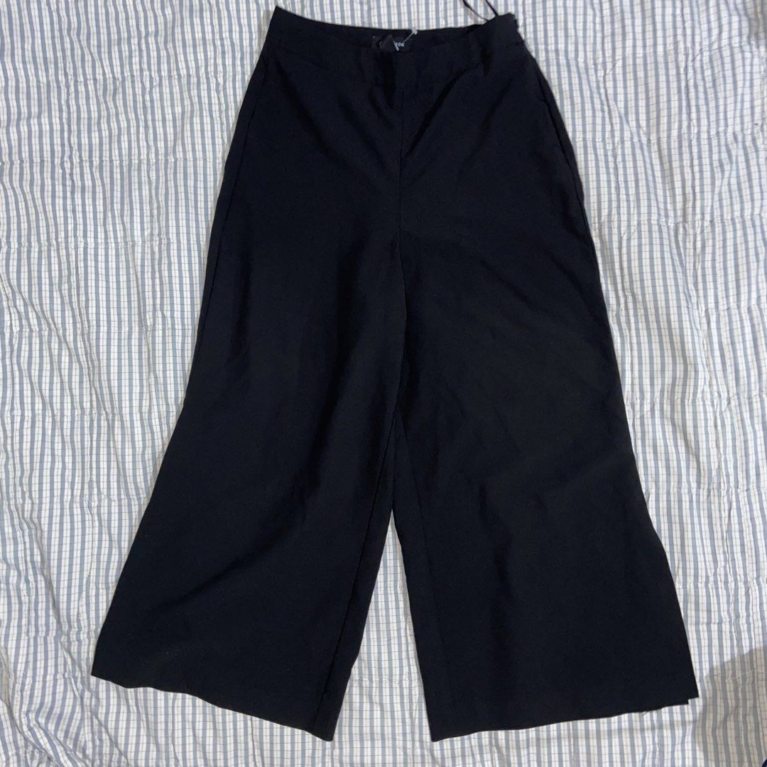 New Look Wide Leg Culottes (Category: Other Bottoms) located in Iligan City. Submitted by dddbq (Listing ID 1430196333, Image 2). Description: .