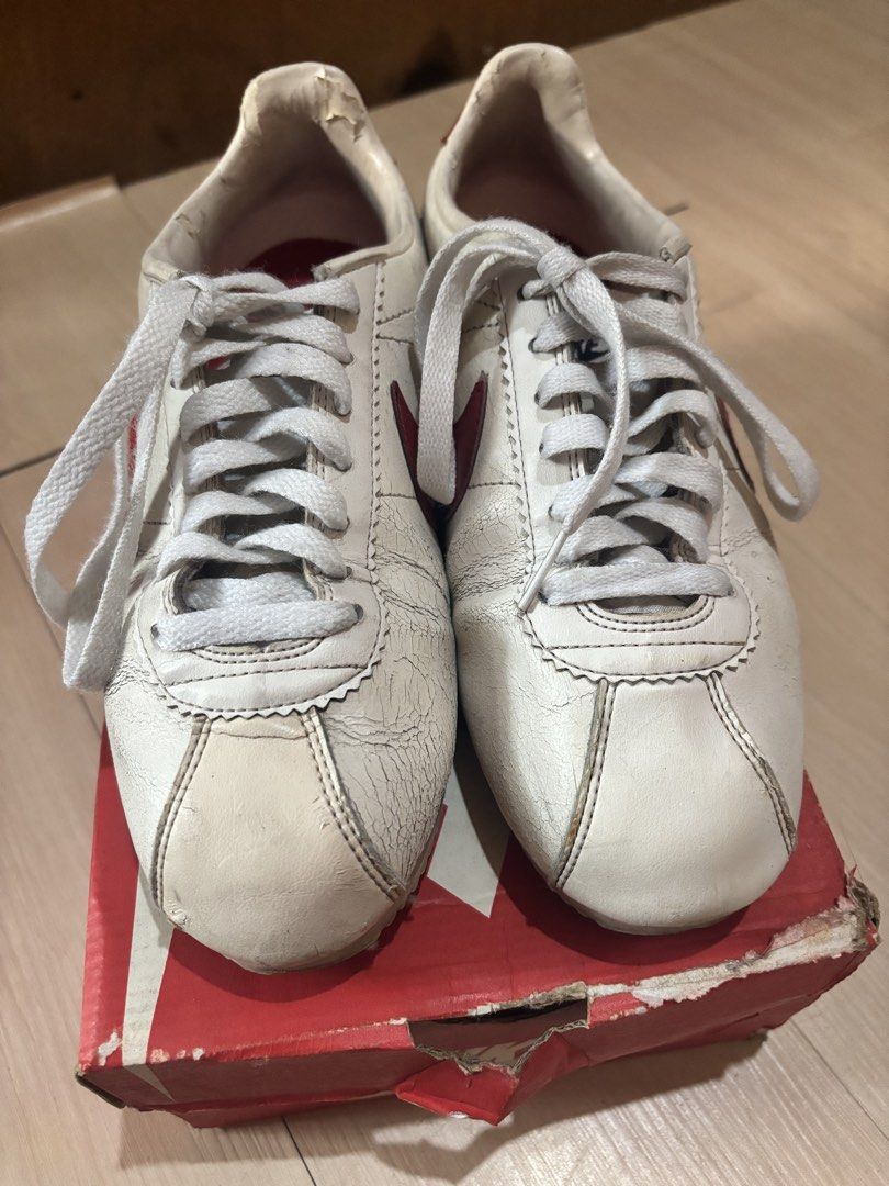 Nike Cortez White Red Sneakers (Category: Sneakers) located in Quezon City. Submitted by zairgange (Listing ID 1430038079, Image 2). Description: .