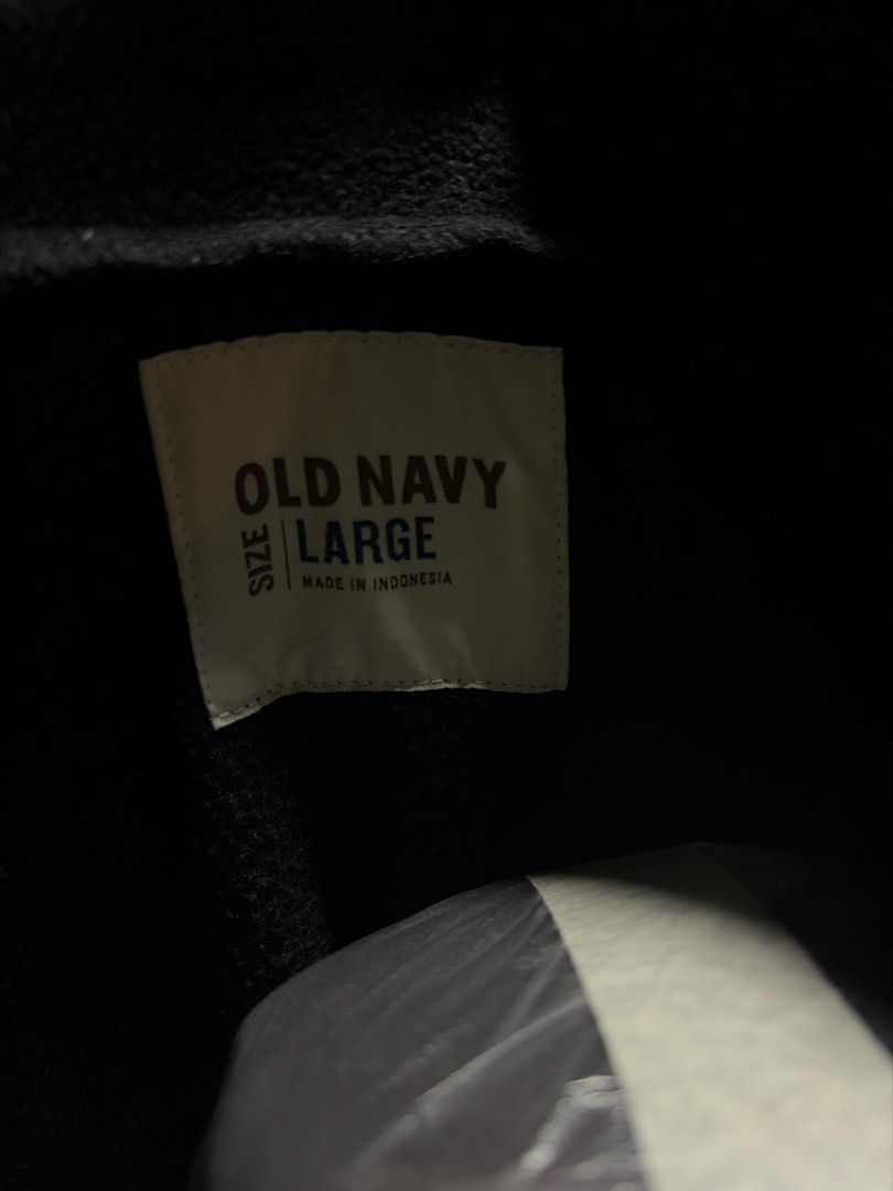 Old Navy Fleece Pullover Quarter Zip - Large (Category: Coats, Jackets and Outerwear) located in Makati City. Submitted by secondselection (Listing ID 1430136873, Image 3). Description: W 24in L 29in.