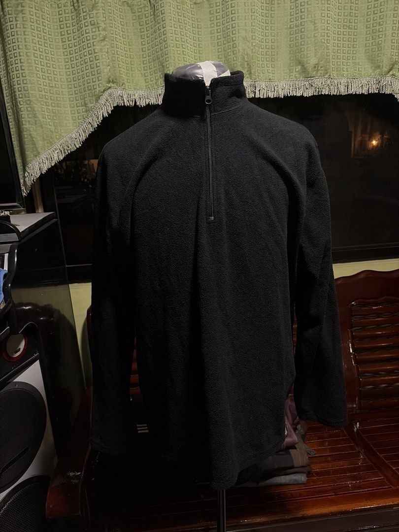 Old Navy Fleece Pullover Quarter Zip - Large (Category: Coats, Jackets and Outerwear) located in Makati City. Submitted by secondselection (Listing ID 1430136873, Image 2). Description: W 24in L 29in.