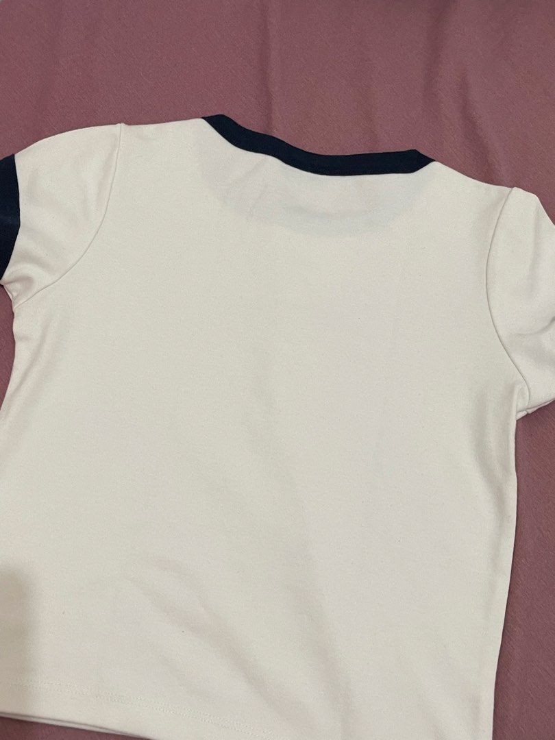 Penshoppe Shirt White (Category: Blouses) located in Taguig. Submitted by destashph_ (Listing ID 1430101665, Image 3). Description: .
