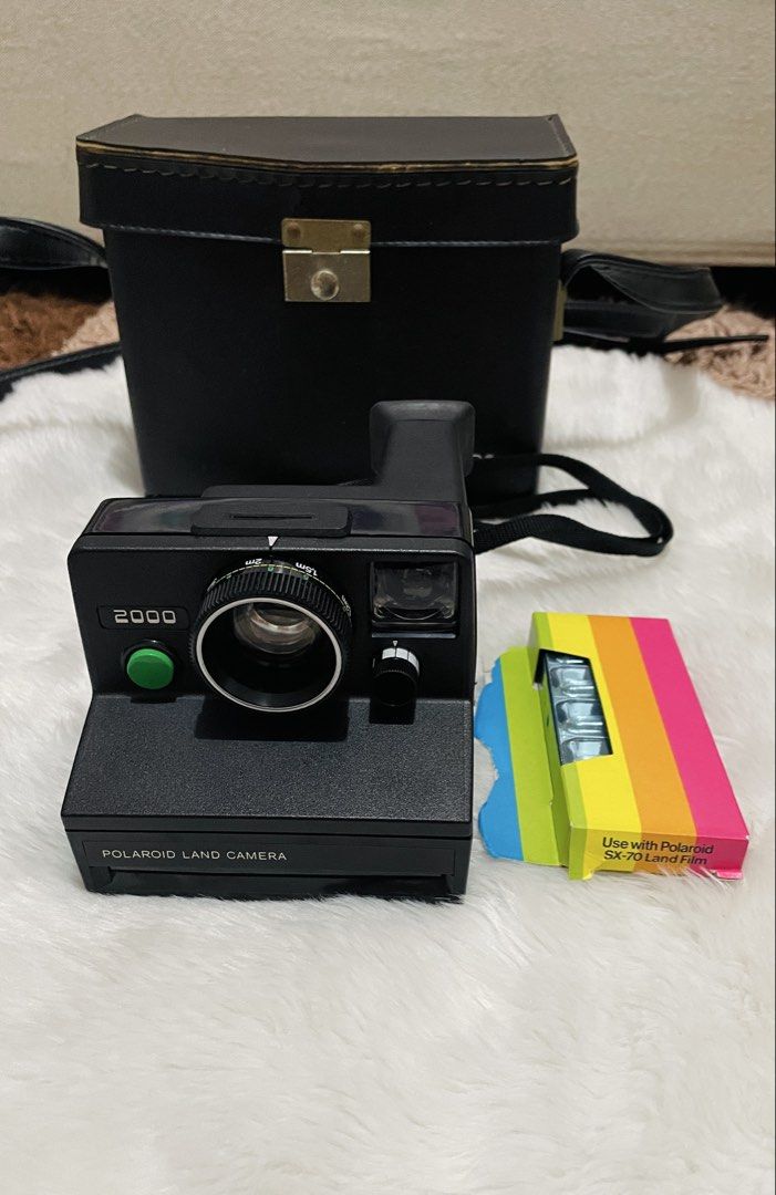 Polaroid Land Camera 2000 with Flash & Case (Category: Cameras) located in Quezon City. Submitted by sissymissy1527 (Listing ID 1430050595, Image 1). Description: Untested Original 1976 In excellent condition but camera lens needs to clean Flash good as new and made in Belgium Bilhan nyo na lang ng film Collectors item Selling as is where is .