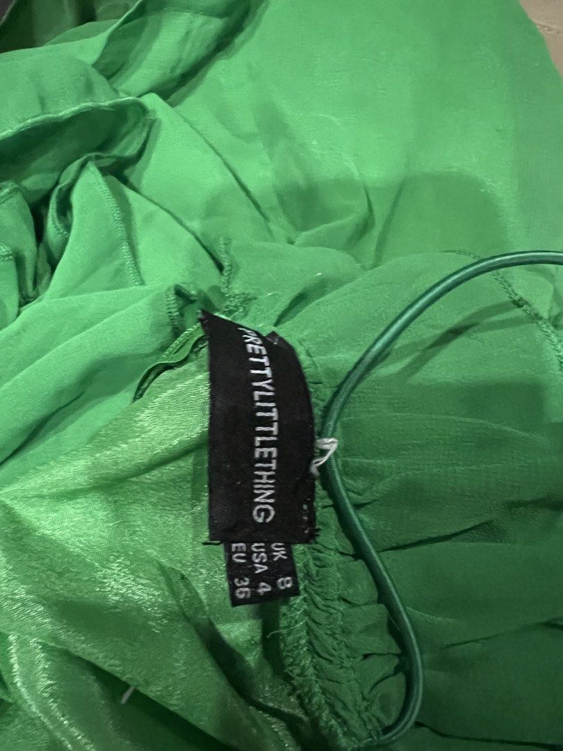 PrettyLittleThing Green Ruffle Dress (Category: Dresses) located in Cabanatuan. Submitted by doelly1221 (Listing ID 1430186053, Image 3). Description: Can fit small to med.