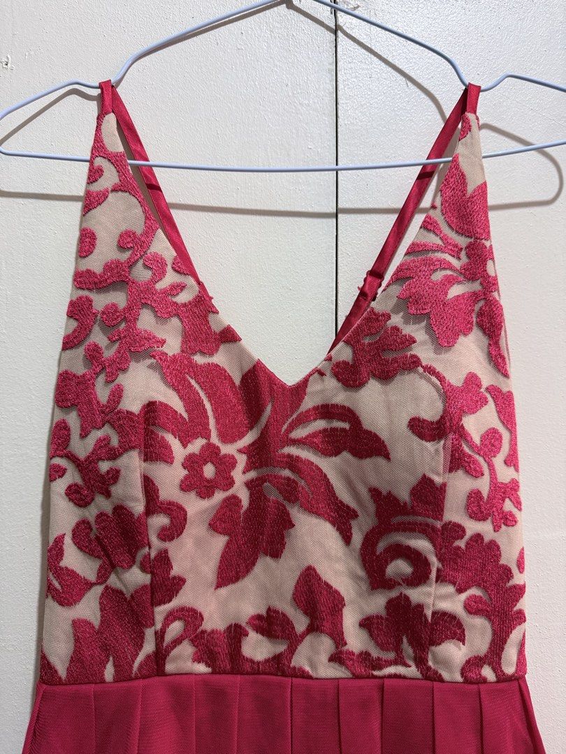 Red Embroidered Dress (Category: Dresses) located in Quezon City. Submitted by elleshops (Listing ID 1430069148, Image 2). Description: Size 7 With breast padding.