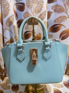 (Category: ) located in . Submitted by MarieBags (Listing ID 1430110014, Image 1). Description: .