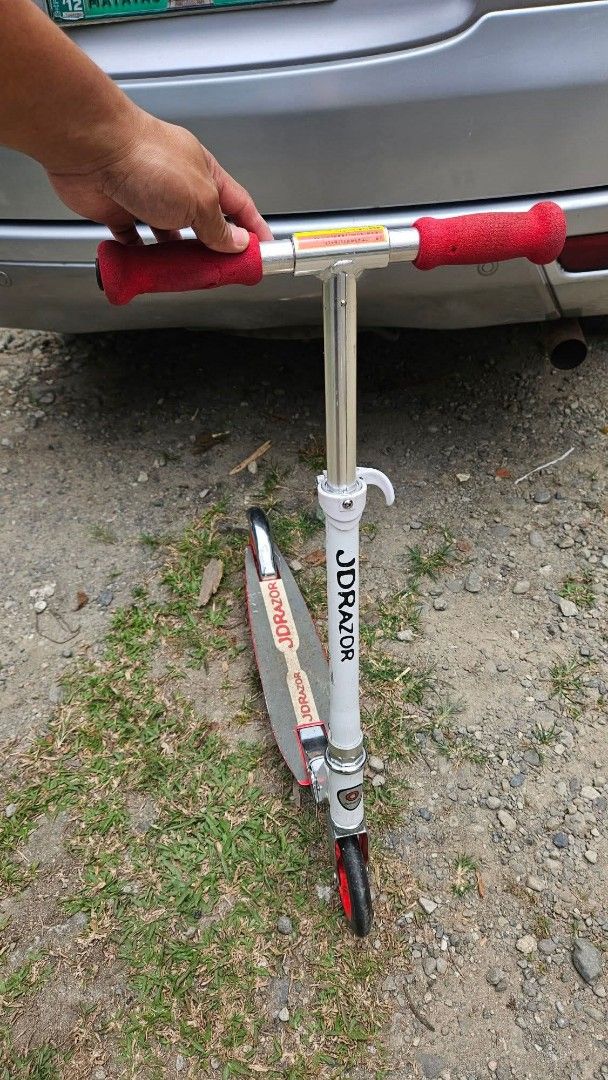 SCOOTER (Category: Skates, Rollerblades & Scooters) located in Sablan. Submitted by gongonshelley12 (Listing ID 1430049637, Image 1). Description: JD RAZOR KICK SCOOTER SUPER SALE!!! 1,500 ONLY!!! SIGURADONG MAG-ENJOY MGA ANAK NYO DITO LALO NA NGAYONG SUMMER SOBRANG GANDA NG QUALITY, HEAVY DUTY MAHAL NITO ONLINE NASA 4,000 DIN KUNIN NIYO TO JACKPOT PRICE EXCELLENT CONDITION PA TO, MAKAPAL MGA GULONG.