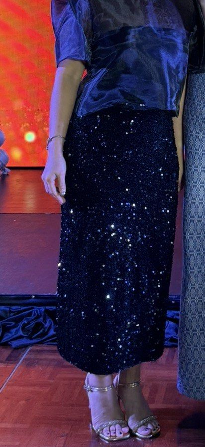 Sequin Midi Skirt (Category: Skirts) located in Pasig City. Submitted by cllnd (Listing ID 1430164113, Image 3). Description: Product Measurement based on Shein Waist 26.8” (fits 27.6-29.1”) Hip 37” Length 32.1” -Used once -RFS: decluttering -Bought for 600.