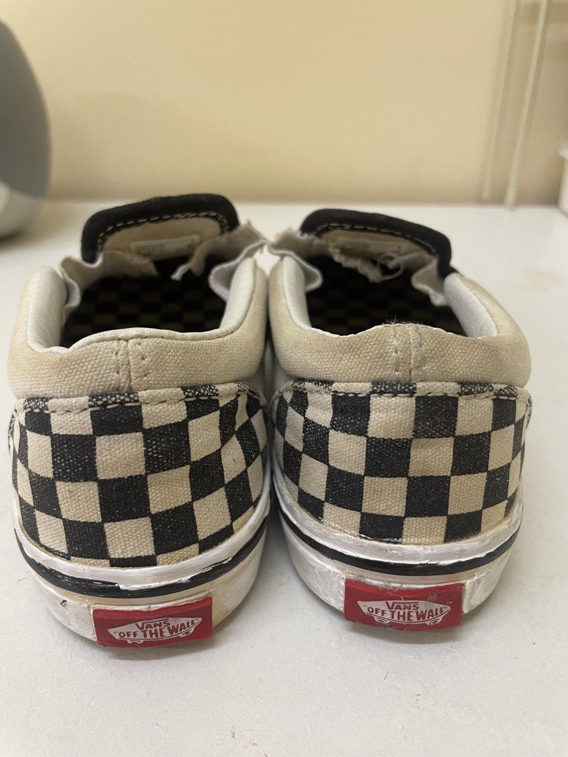 Snickers (Category: Sneakers) located in Kuala Lumpur. Submitted by nanadaryan21 (Listing ID 1430202939, Image 2). Description: 15cm Us toddler 10.0 UK 9.5.