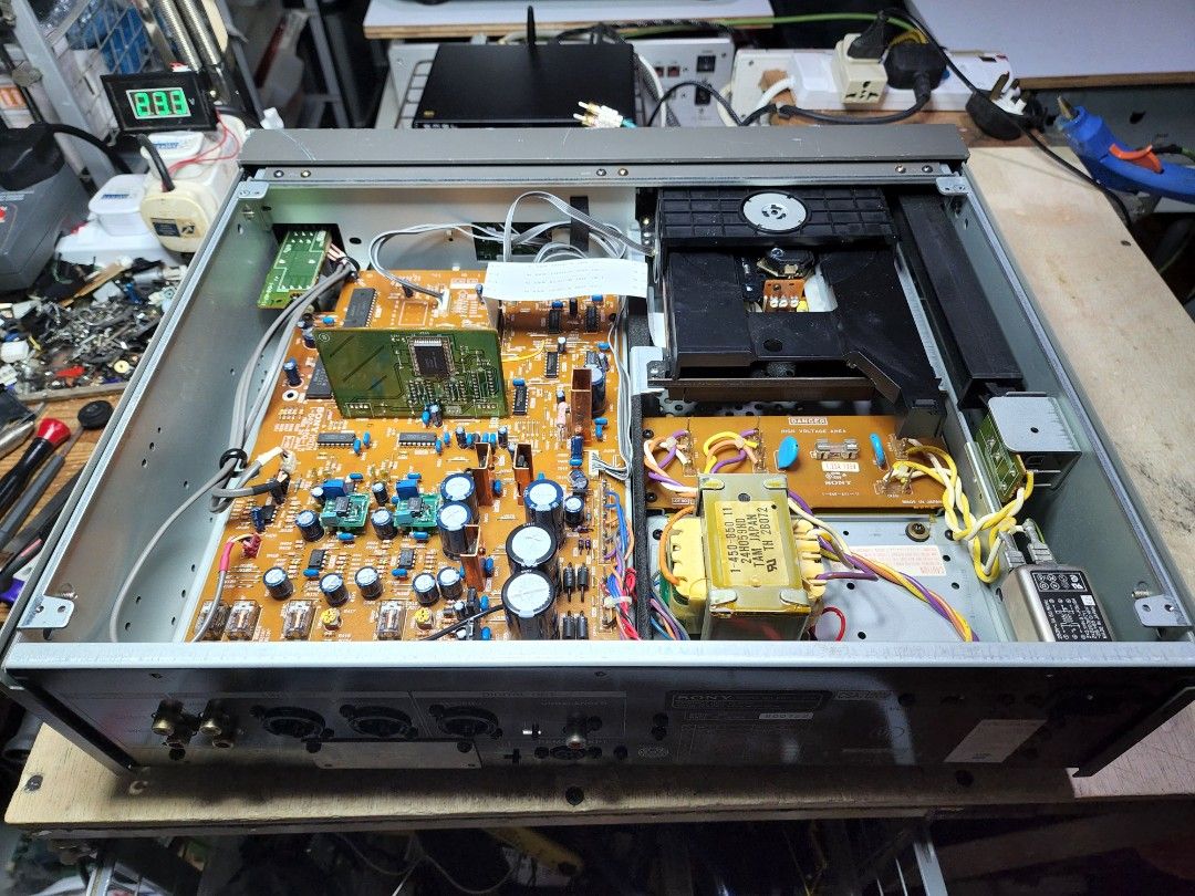 Sony CDP-2700 CD Player421308300211660802