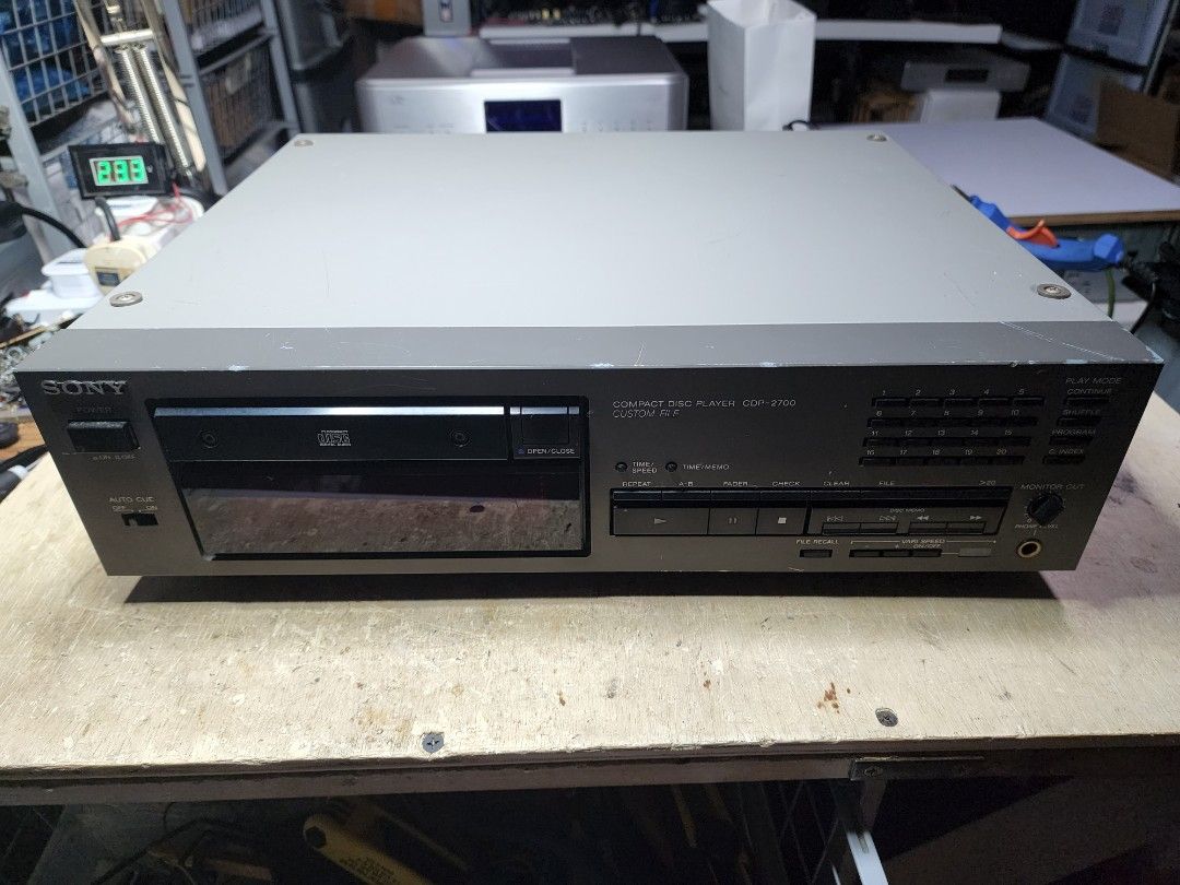 Sony CDP-2700 CD Player421308300211660800