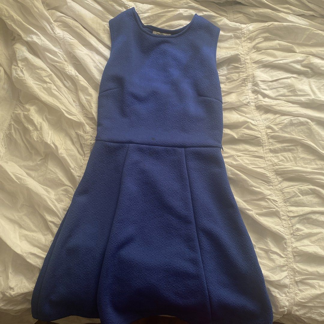 Sunday Summer Midi Dress Set (Category: Dresses) located in Quezon City. Submitted by isapoca (Listing ID 1430035622, Image 2). Description: 2 h&m, 1 just g(blue) midi dress with minor stains (can be removed by washing) Fits Womens M-L frames Sold as set only! MOP GCash Loc: Quezon City.
