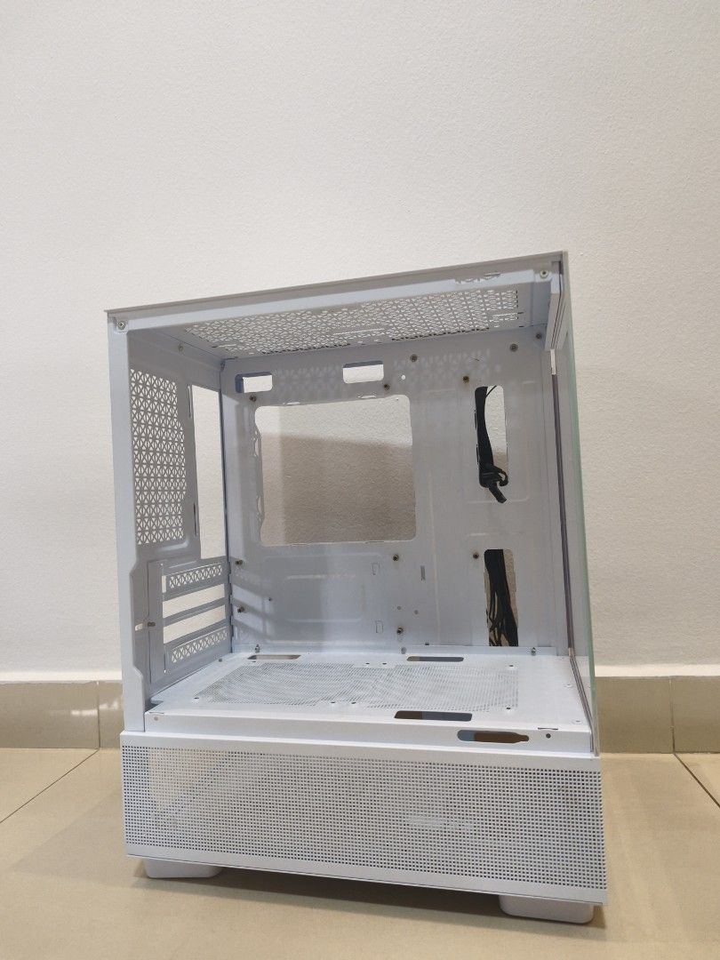 Techware Infinity M2 White PC Case (#casing #pc #computer #CPU #fishtank)419589253549926400