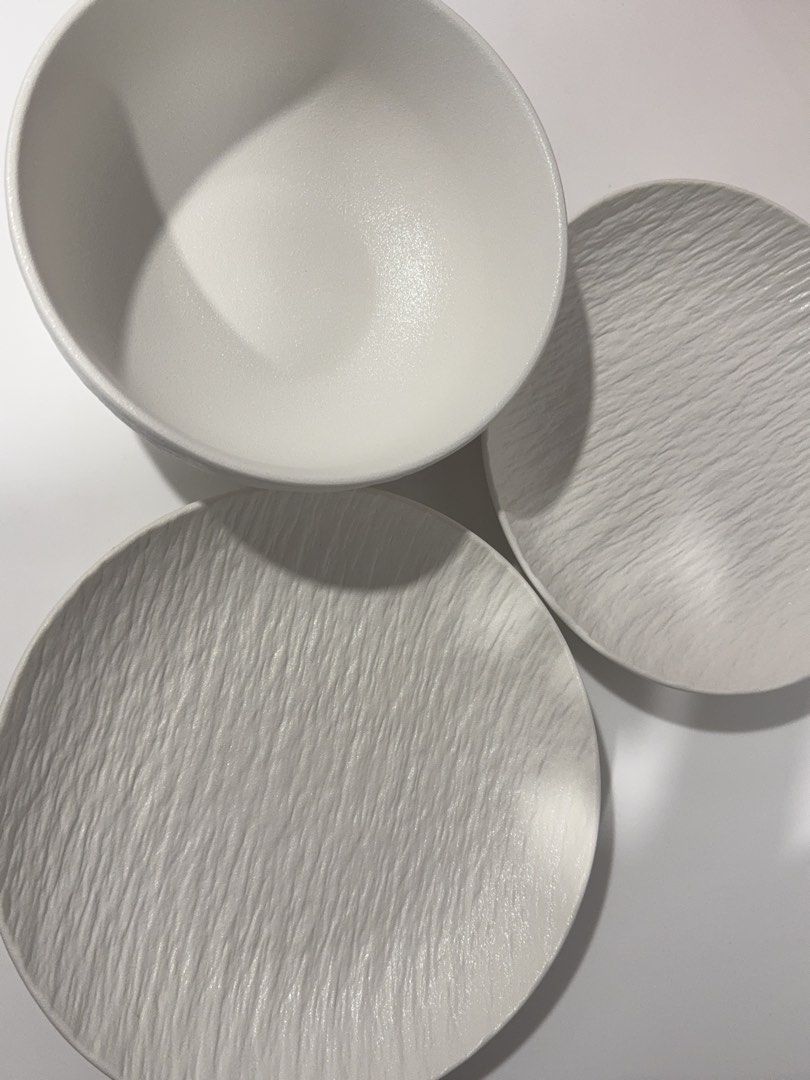 Textured White Ceramic Dinnerware Set446503892781649920