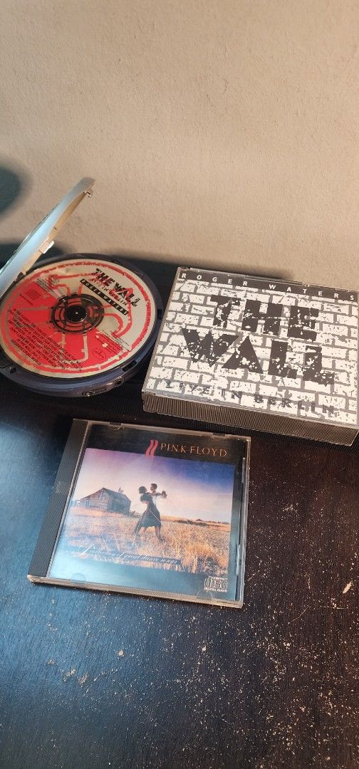 The Wall & Beyond: Atmospheric Rock Essentials (Category: CDs & DVDs) located in Paranaque City. Submitted by storagemnl (Listing ID 1430033901, Image 1). Description: The Wall & Beyond: Atmospheric Rock Essentials PHP 1120+SF #StorageMNL *Cases not graded. Pink Floyd - A Collection of Great Dance Songs Roger Waters - The Wall: Live In Berlin (2CDs).