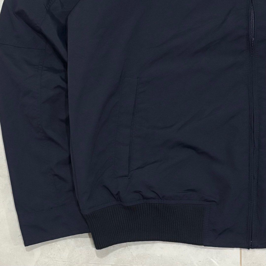 Tommy hilfiger bomber jacket (Category: Coats, Jackets and Outerwear) located in Cebu City. Submitted by florianmiral (Listing ID 1430152770, Image 2). Description: Tommy hilfiger bomber jacket Excellent condition XXL W 26.5 L 28.5.