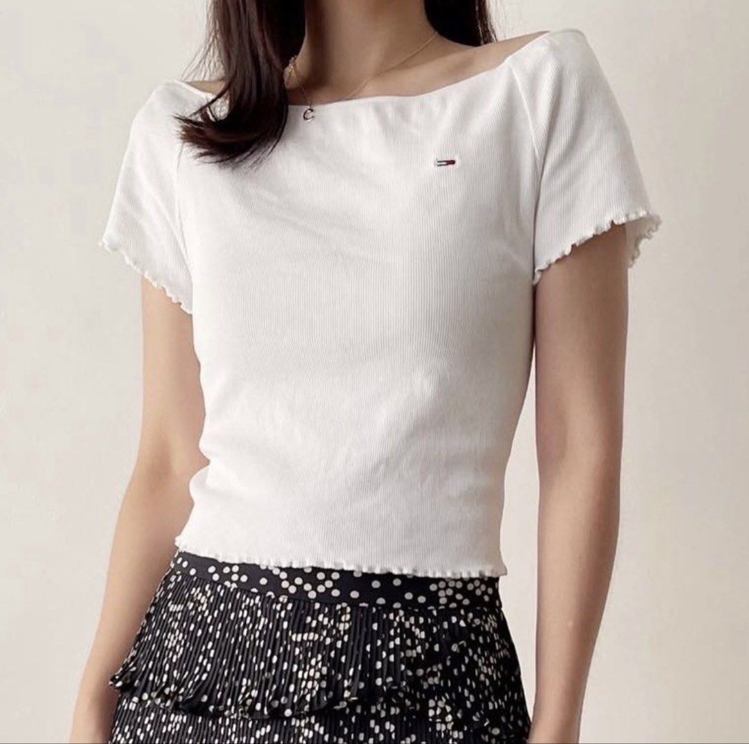 tommy hilfiger semi crop ribbed top (Category: Blouses) located in Manila. Submitted by prelovedby.fel (Listing ID 1430040869, Image 1). Description: SIZE: XL ON TAG BUST: 34” LENGTH: 15” bought from an ig thrift shop sooo pretty & love the quality! would keep this but its too big on me :( slightly negotiable .