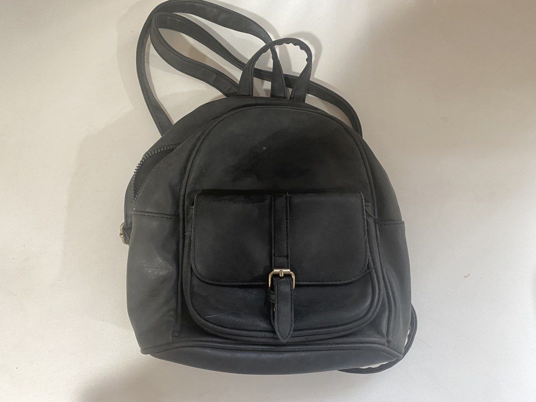 TYPO Mini Black Leather Backpack (Category: Backpacks) located in Manila. Submitted by teenagegirling (Listing ID 1430108739, Image 1). Description: ₱300 - TYPO Mini Black Backpack 📝 7/10 condition 📝 was bought in singapore 📝 slight peeling and creasing MOP - GCash MOD - Lalamove, J&T.