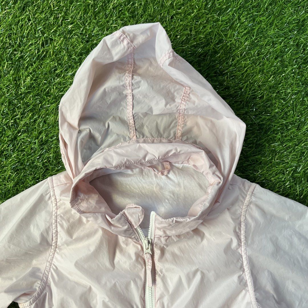 Uniqlo Baby Pink Jacket (Category: Babies & Kids Fashion) located in Legazpi City. Submitted by lover0se (Listing ID 1430196926, Image 2). Description: Uniqlo baby jacket • size 80.