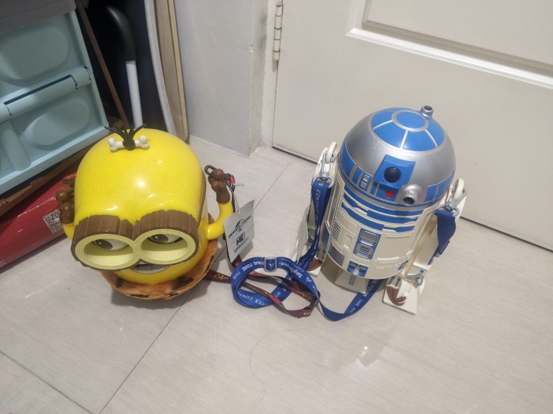 Universal Studios Minion (sold) & Star Wars R2D2 Popcorn Buckets each (Category: Character Goods) located in Quezon City. Submitted by lycegoroca (Listing ID 1430026630, Image 3). Description: preloved from Japan DISNEYLAND minion popcorn bucket 800 (broken locks on cover but still can be closed)- SOLD starwars popcorn bucket 1200 (with some discolaration at the back, pls see attached photo).