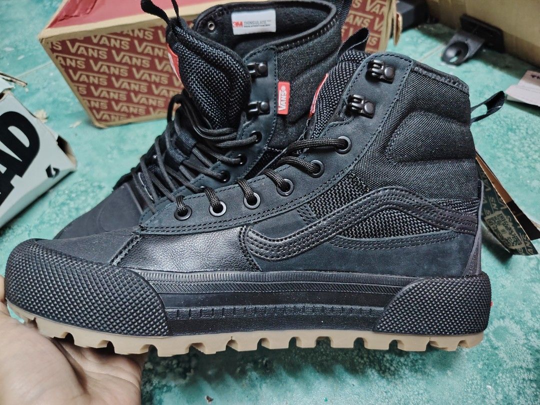 Vans MTE-1 Gore-Tex Boots Black damage box, Men's Fashion, Footwear ...