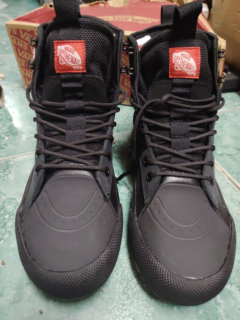 Vans MTE-1 Gore-Tex Boots Black damage box, Men's Fashion, Footwear ...