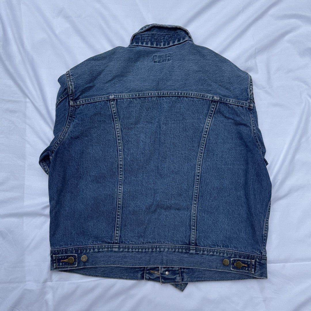 vintage lee riders denim jacket (Category: Coats, Jackets and Outerwear) located in Quezon City. Submitted by impulsivepeach (Listing ID 1430059195, Image 3). Description: XL ON TAG vintage hard denim super high quality no issues exact measurements: shoulder to shoulder - 20" armpit to armpit - 24" length (shoulder to hemline) - 24.5" sleeve length - 23" in good condition PAY AS YOU ORDER loc: QC, mod: J&T/lalamove.