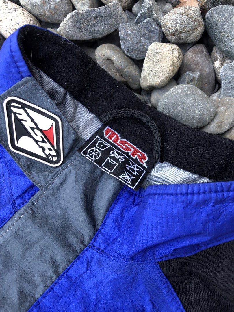 Vintage msr racing jacjet (Category: Coats, Jackets and Outerwear) located in Labrador. Submitted by thriftnimab (Listing ID 1430060629, Image 3). Description: 25x28 long back 31 Vintage msr racing jacket goretex material .