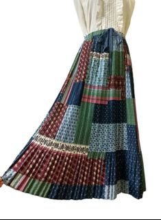 (Category: ) located in . Submitted by yvyvintagevillage (Listing ID 1430204396, Image 1). Description: .