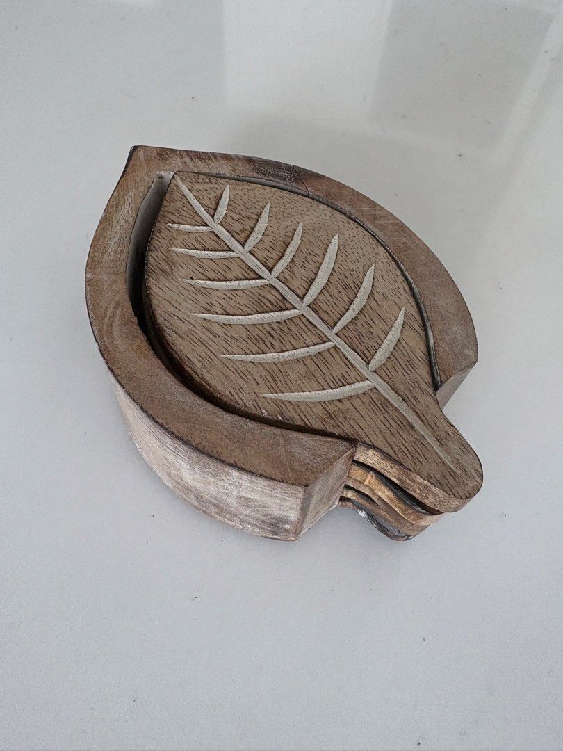 Wooden Leaf Coaster Set446011923278090241