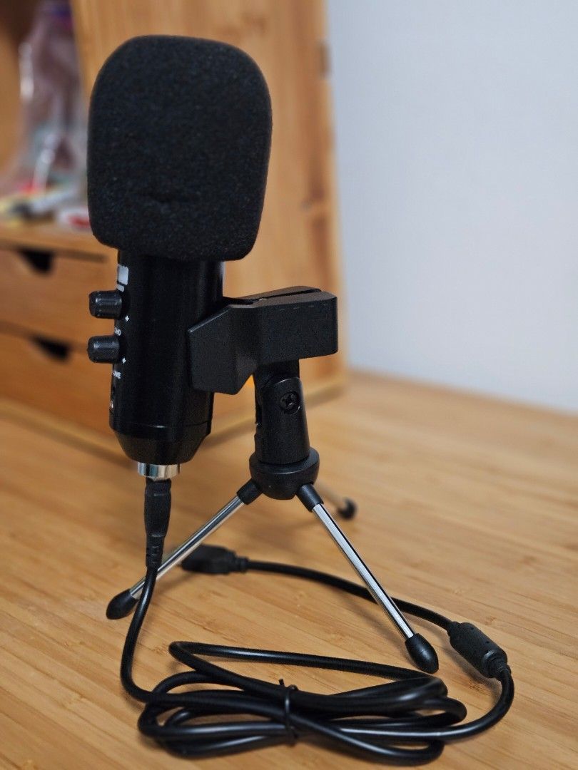 X-Tuga USB Microphone with Adjustable Stand423325592538337281