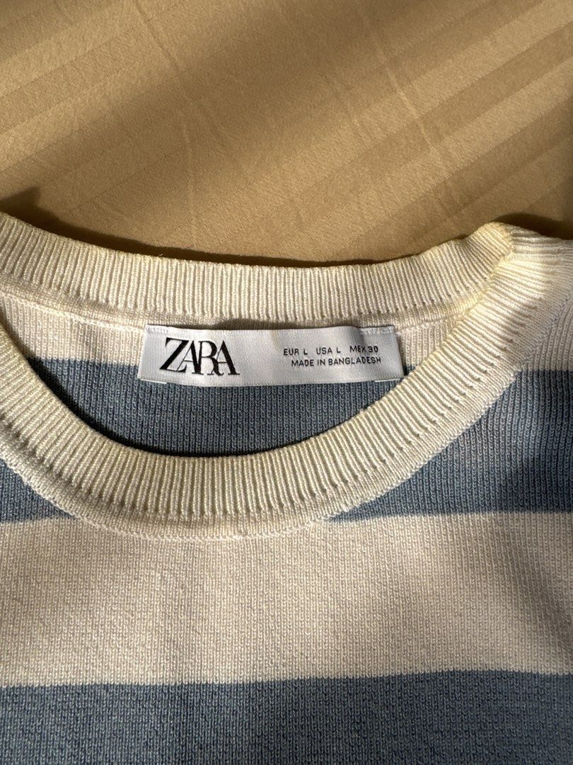 Zara Basic Striped Sleeveless Top (Category: Sleeveless) located in Davao. Submitted by therealtrader8 (Listing ID 1430094707, Image 2). Description: Slight discoloration around the neck.